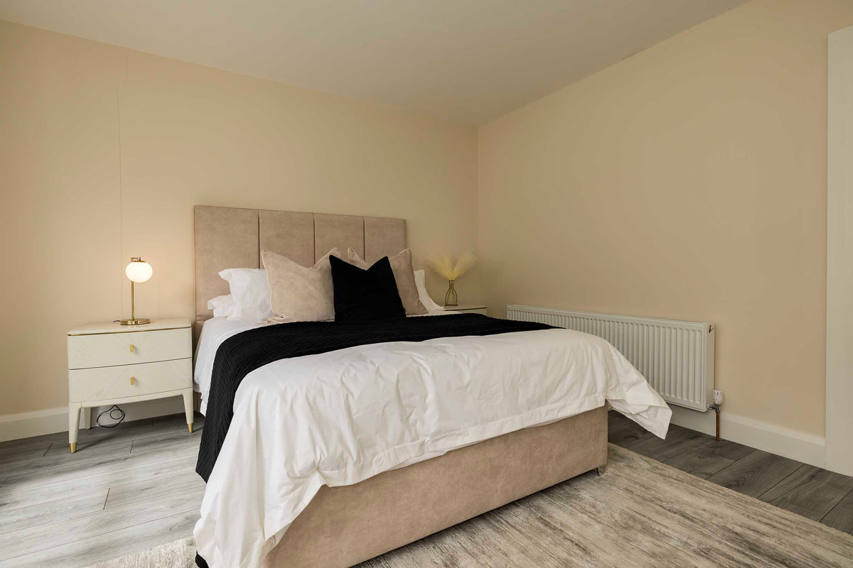 Lunar Bed with Hotel Signature Mattress