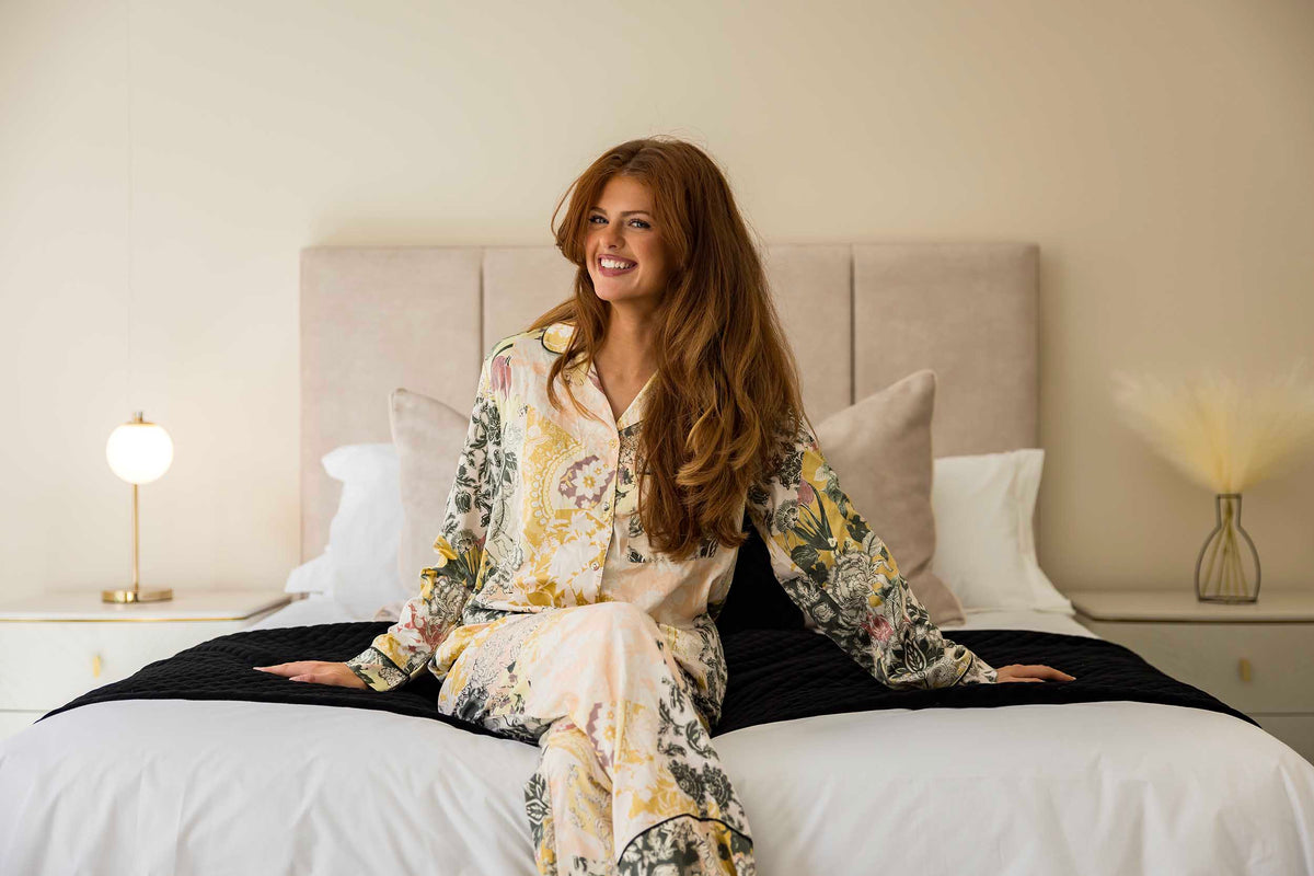 Lunar Bed with Hotel Signature Mattress