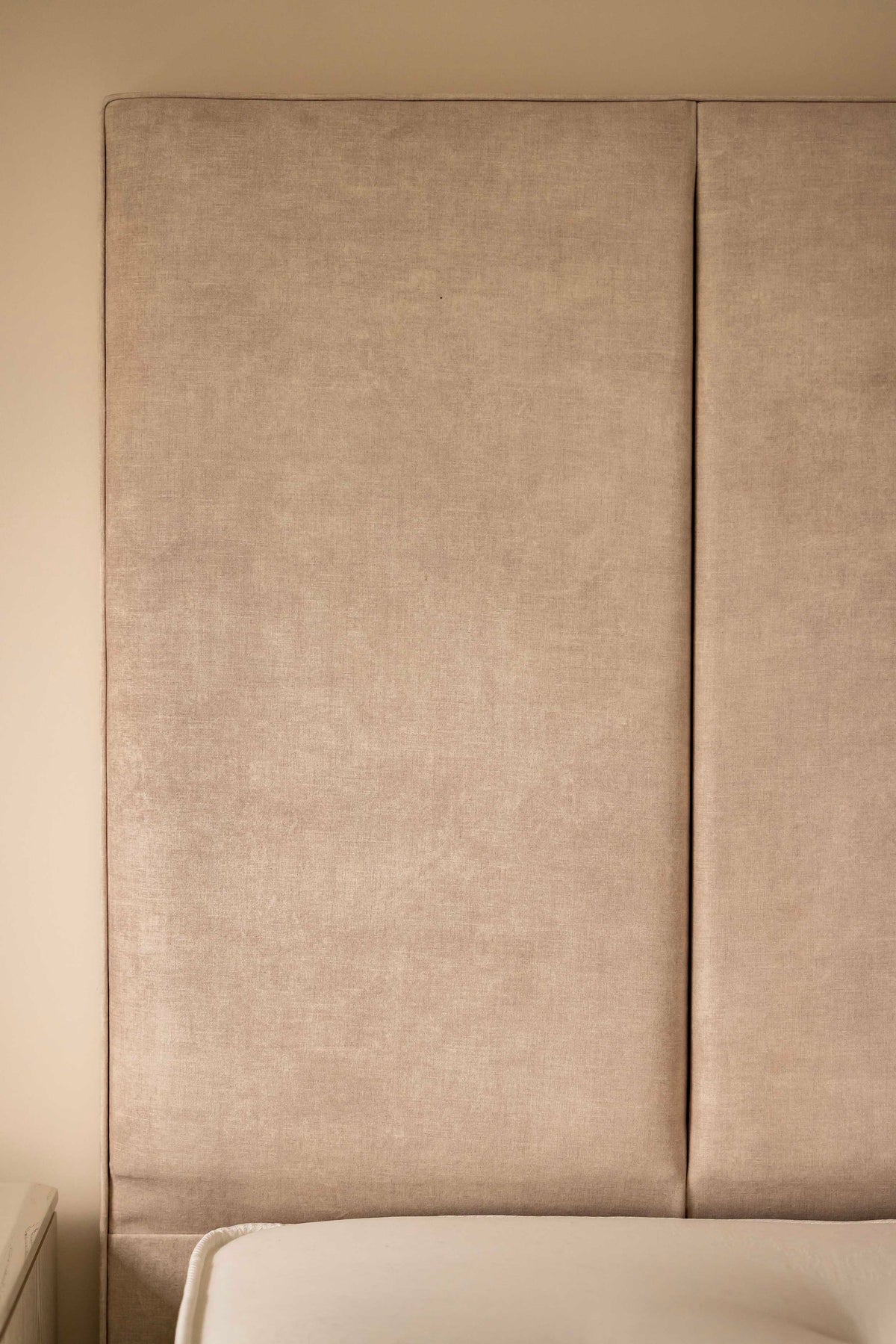 Lunar Bed with Hotel Signature Mattress