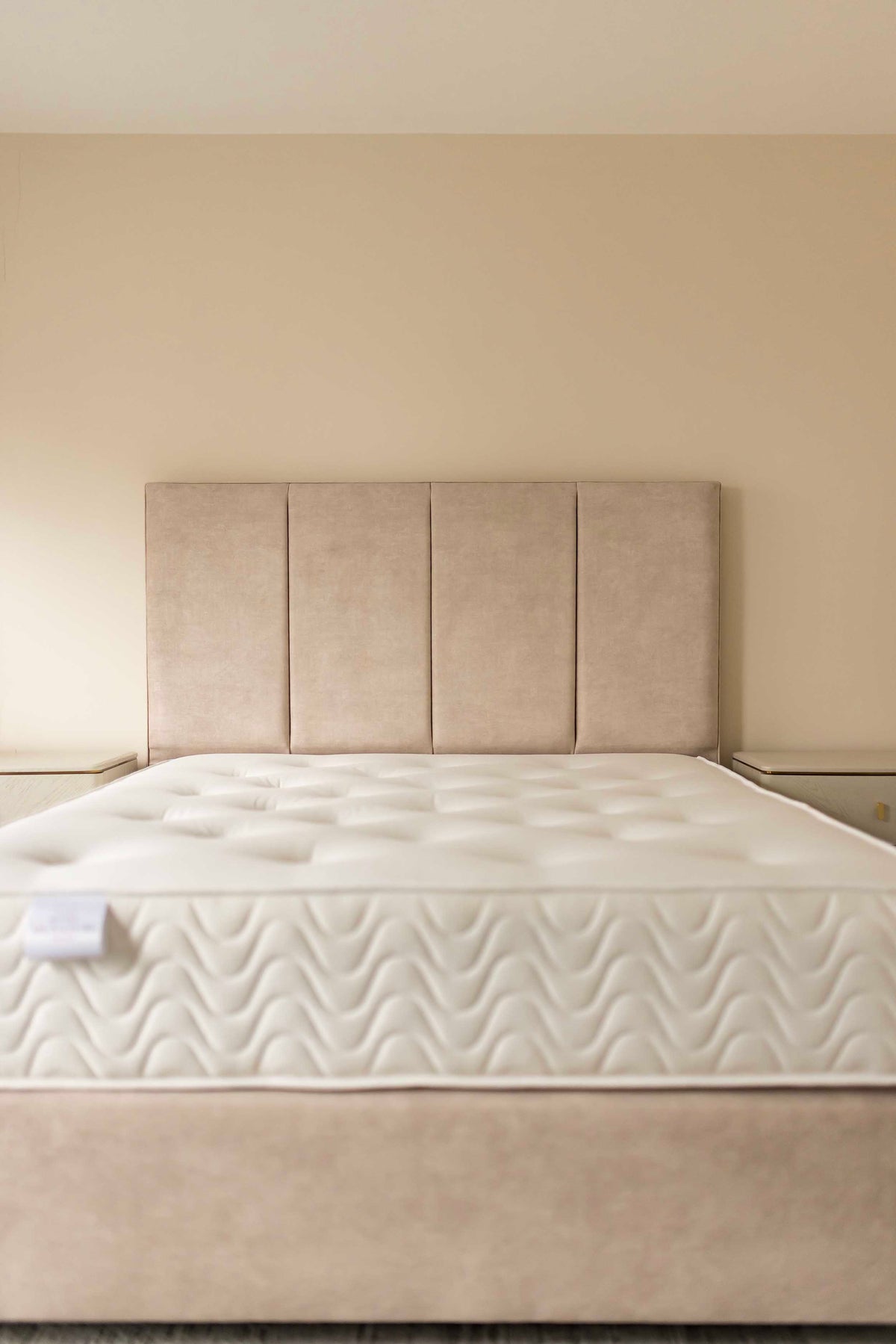 Lunar Bed with Hotel Signature Mattress