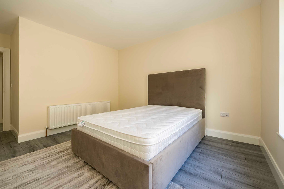 DFI Deluxe Bundle - Cobble Bliss Ottoman Bed with Platinum Mattress