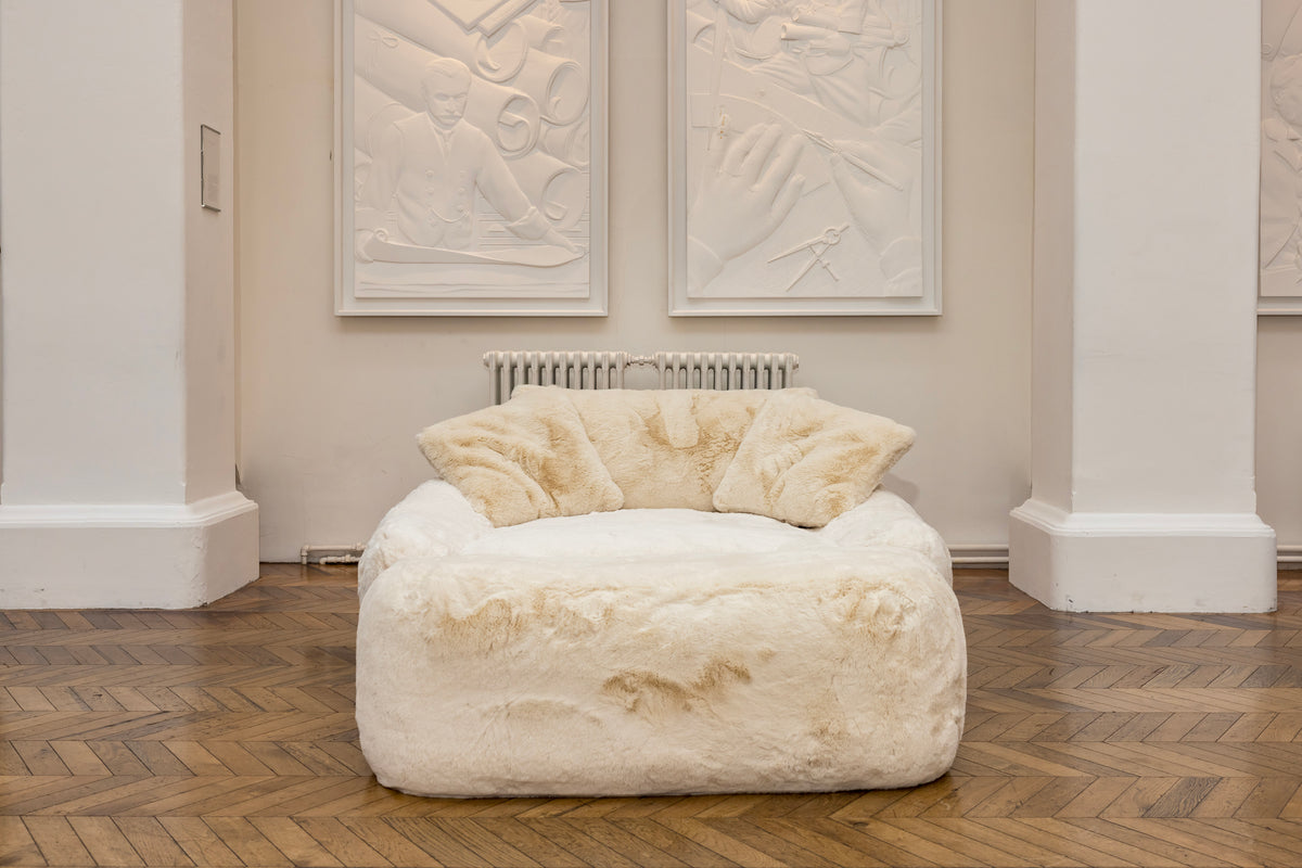 Snug Lovebed- Including Cushions